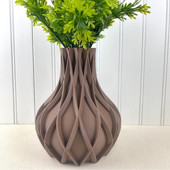 Modern Vase, The Avoi Vase, Flower Vase, Bookshelf Table Decor - Picture 1 of 7